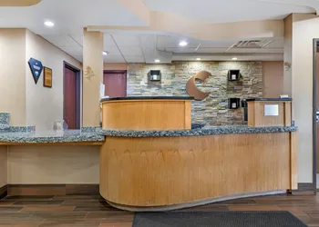 Comfort Suites Monroeville - Pittsburgh East hotel thumbnail 7