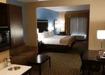 Holiday Inn Express & Suites Atascocita - Humble - Kingwood by IHG hotel thumbnail 8
