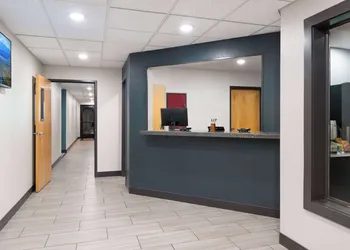 Super 8 by Wyndham Big Timber hotel thumbnail 2