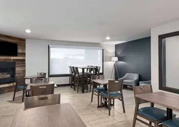 Super 8 by Wyndham Big Timber hotel thumbnail 4