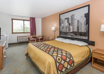 Super 8 by Wyndham Bourbonnais/Kankakee Area hotel thumbnail 7