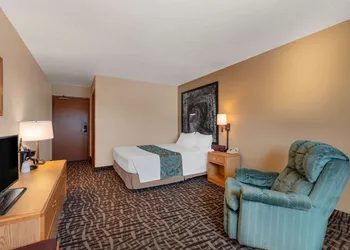 Super 8 by Wyndham Hill City/Mt Rushmore/ Area hotel thumbnail 3