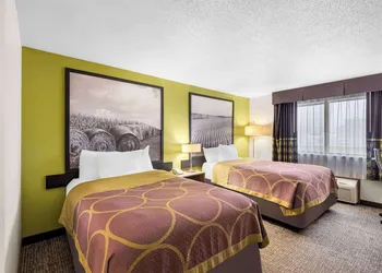 Super 8 by Wyndham Oelwein hotel thumbnail 5