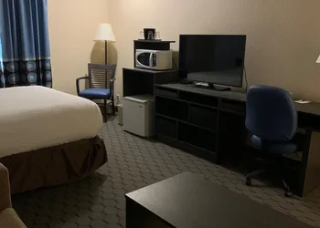 Super 8 by Wyndham Swan River MB hotel thumbnail 5