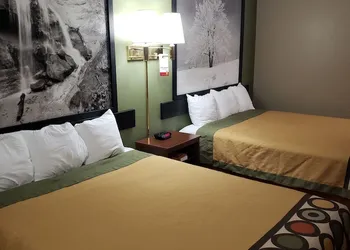 Super 8 by Wyndham Valentine NE hotel thumbnail 6