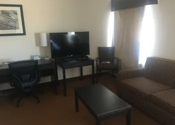 Super 8 by Wyndham Vermilion AB hotel thumbnail 7