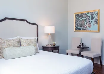 Elliott House Inn hotel thumbnail 8