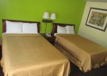 Red Carpet Inn hotel thumbnail 4