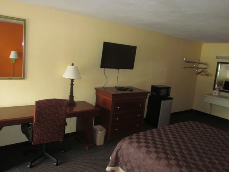 Red Carpet Inn hotel detail image 6