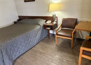 Camelot Court Motel hotel thumbnail 7