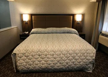 Red Carpet Inn Elmwood Park hotel thumbnail 7