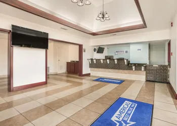 Americas Best Value Inn Stockbridge hotel thumbnail 4