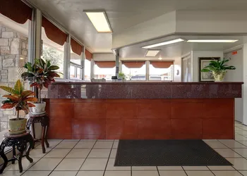 Americas Best Value Inn Uvalde hotel thumbnail 2