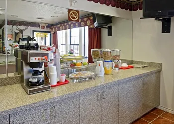 Americas Best Value Inn Weatherford, TX hotel thumbnail 7