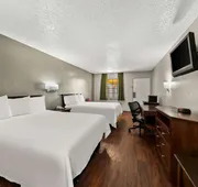 Americas Best Value Inn Bonham hotel detail image 5