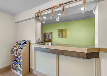 Americas Best Value Inn Belleville hotel thumbnail 4