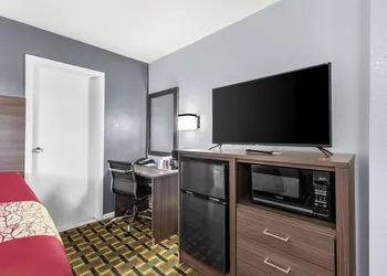 Americas Best Value Inn Belleville hotel thumbnail 8