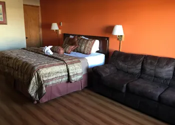 Americas Best Value Inn & Suites Macon at Sunset Dr hotel thumbnail 4