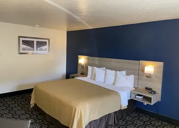 Americas Best Value Inn Roosevelt Ballard hotel thumbnail 8