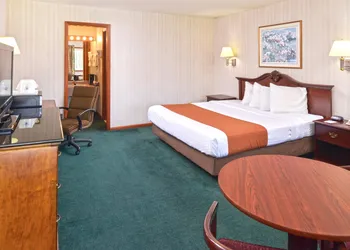 Americas Best Value Inn Plattsburgh hotel thumbnail 6