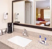Americas Best Value Inn Plattsburgh hotel detail image 7