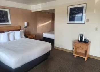 Seabird Lodge hotel thumbnail 5