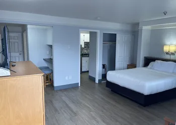 Seabird Lodge hotel thumbnail 6