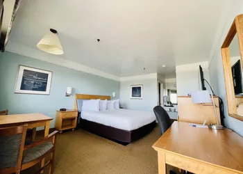 Seabird Lodge hotel thumbnail 7