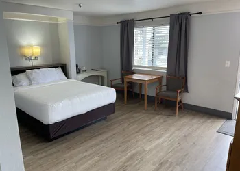 Seabird Lodge hotel thumbnail 8