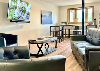 Big Horn Lodge hotel thumbnail 2