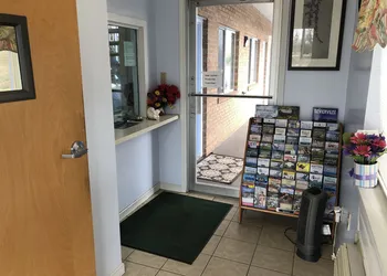 Americas Best Value Inn Jonesville hotel thumbnail 2