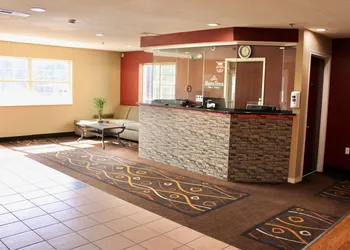 HomeTown Inn & Suites hotel thumbnail 4