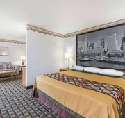 Super 8 by Wyndham Coshocton Roscoe Village hotel detail image 7