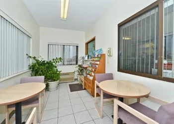 Americas Best Value Inn Champaign hotel thumbnail 2