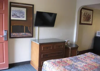 Sunshine Motel hotel thumbnail 4