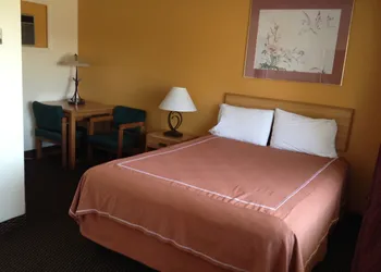 Caravan Motel hotel thumbnail 5