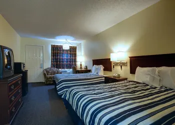 Americas Best Value Inn Comanche hotel thumbnail 7
