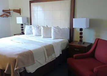 Americas Best Value Inn Zumbrota hotel thumbnail 5