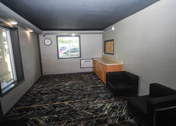 Relax Inn hotel thumbnail 3