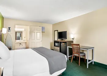 Americas Best Value Inn Rome hotel thumbnail 4