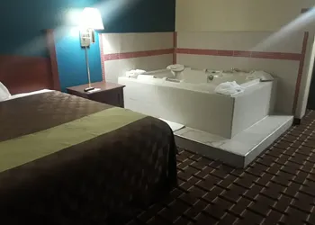 Faribault Hometown Inn & Suites hotel thumbnail 5