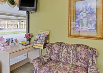Americas Best Value Inn Dayton hotel thumbnail 2