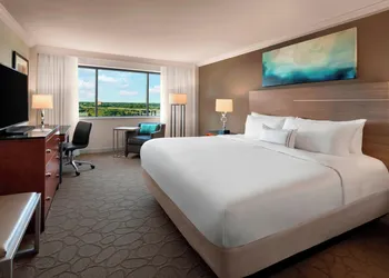 Delta Hotels by Marriott Richmond Downtown hotel thumbnail 5