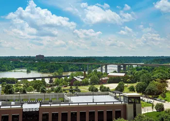 Delta Hotels by Marriott Richmond Downtown hotel thumbnail 6