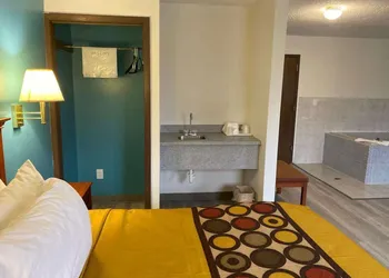 Americas Best Value Inn West Frankfort hotel thumbnail 6