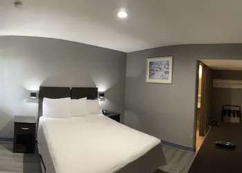 Americas Best Value Inn & Suites Groves Port Arthur hotel thumbnail 6