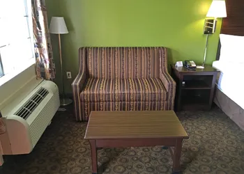 Americas Best Value Inn & Suites Greenwood hotel thumbnail 6