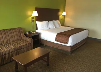 Americas Best Value Inn & Suites Greenwood hotel thumbnail 7