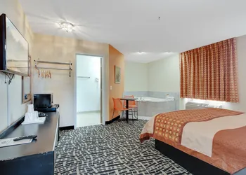 North Town Inn & Suites hotel thumbnail 8