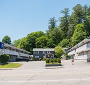 Adirondack Retreat Inn & Suites hotel detail image 5